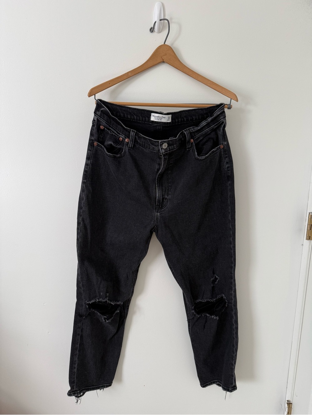 Abercrombie & Fitch The Ankle Straight Ultra High- Rise- 31/12R